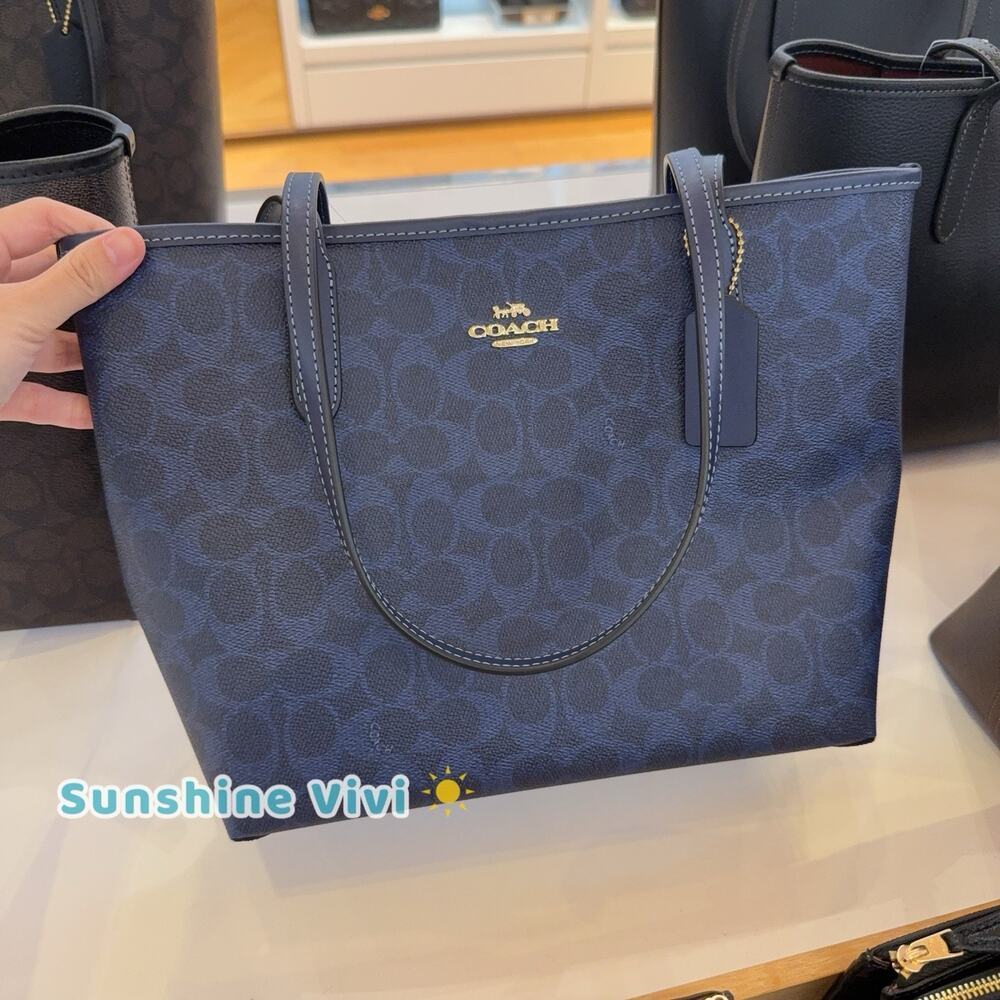 NWT Coach Medium City Tote Bag In Signature Canvas CDX82 Gold/Navy